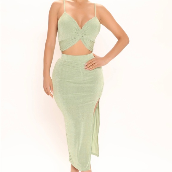 NWOT Fashion Nova “Late Night Slinky Set” Size M - Picture 1 of 2